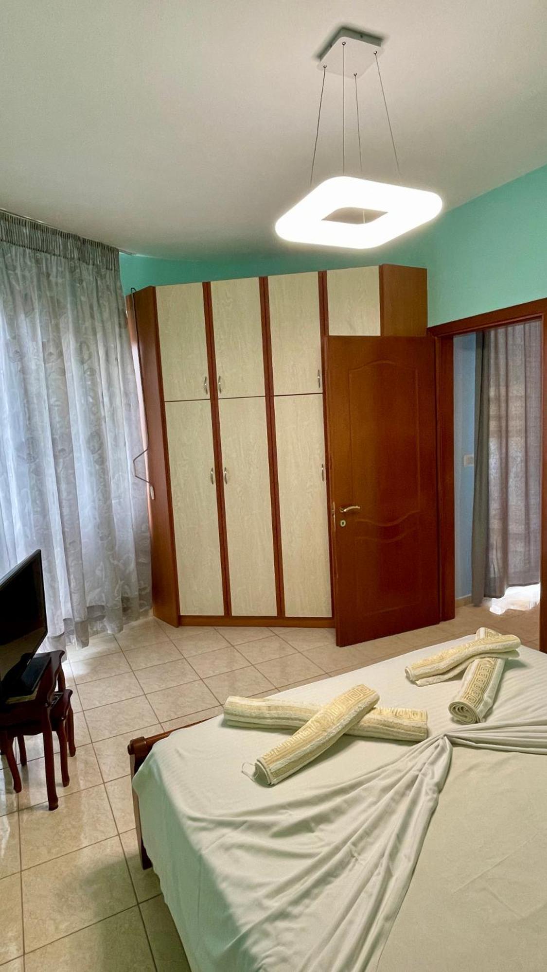 Sea Breeze Apartment Саранде Екстериор снимка